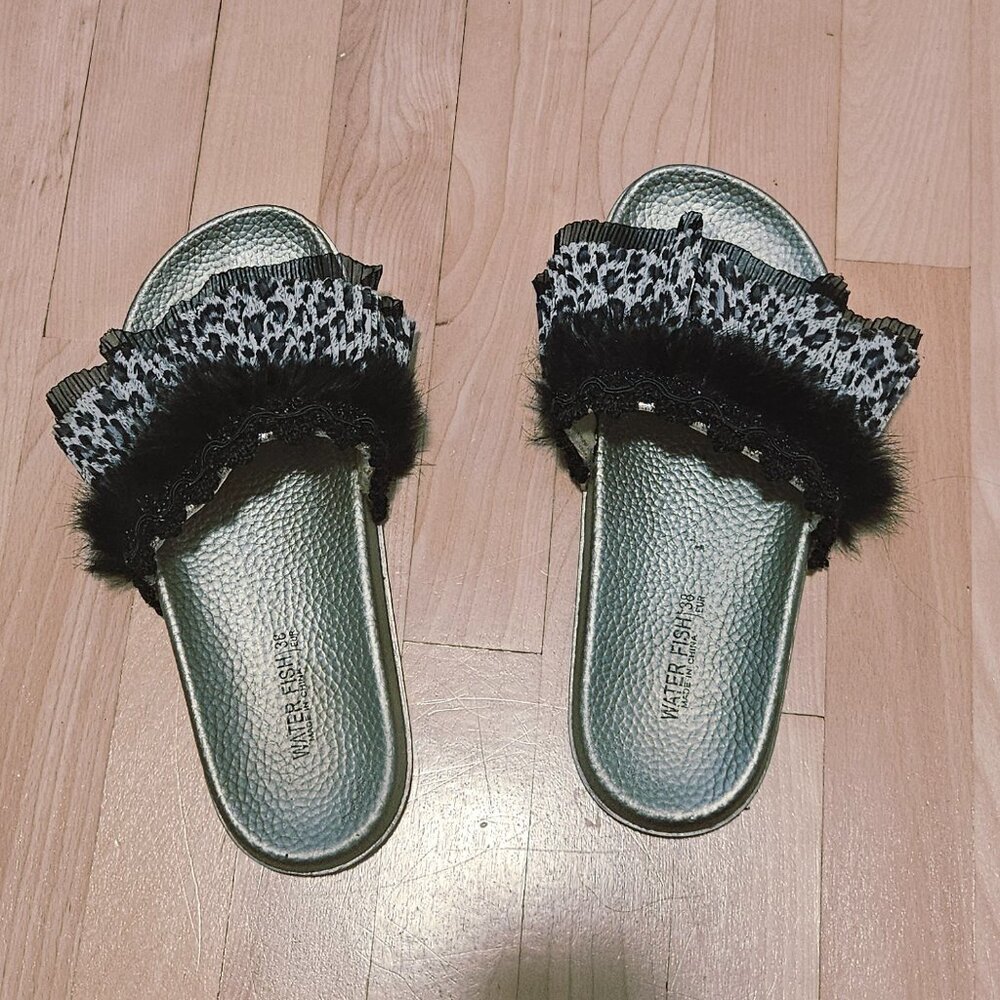 Sandals with handmade embellishments